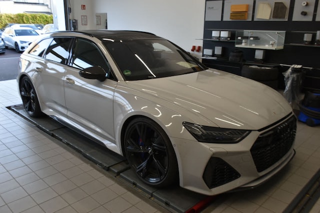 Audi RS6 Avant Quattro