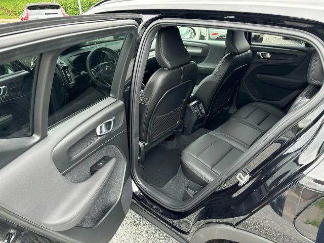 Volvo XC40 AWD R-Design Recharge