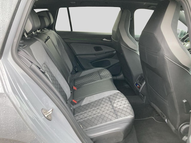 Volkswagen Golf 1.5 eTSI DSG R-Line Variant