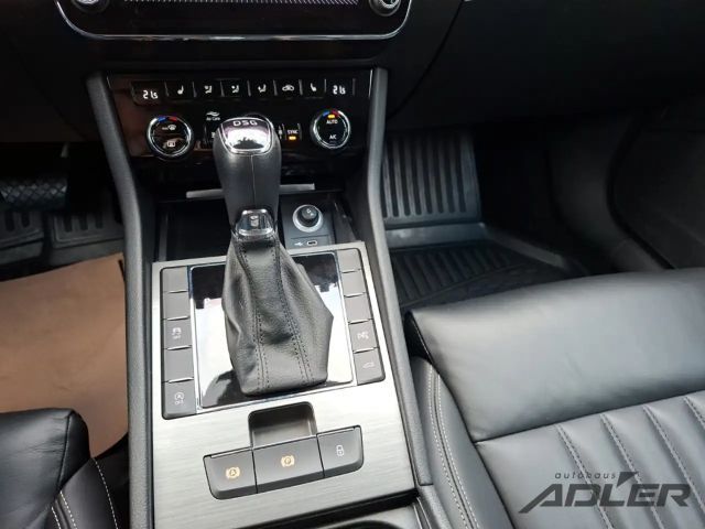 Skoda Superb 4x4 Combi Style Style