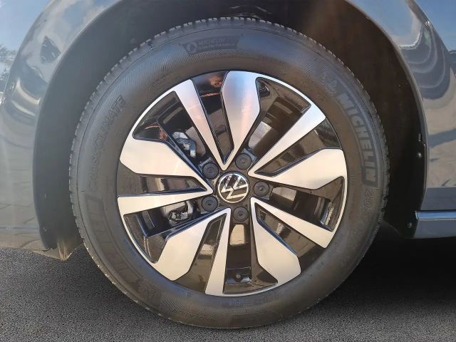 Volkswagen Golf 1.5 eTSI DSG Golf VIII