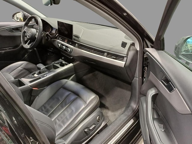 Audi A4 35 TFSI Avant S-Tronic