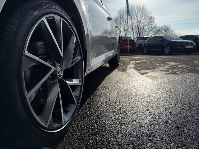 Skoda Superb Combi Sportline iV