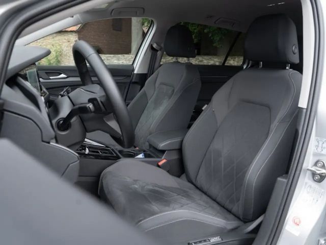 Volkswagen Golf DSG Golf VIII Style Variant