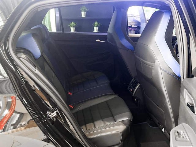 Volkswagen Golf 2.0 TSI Golf VIII