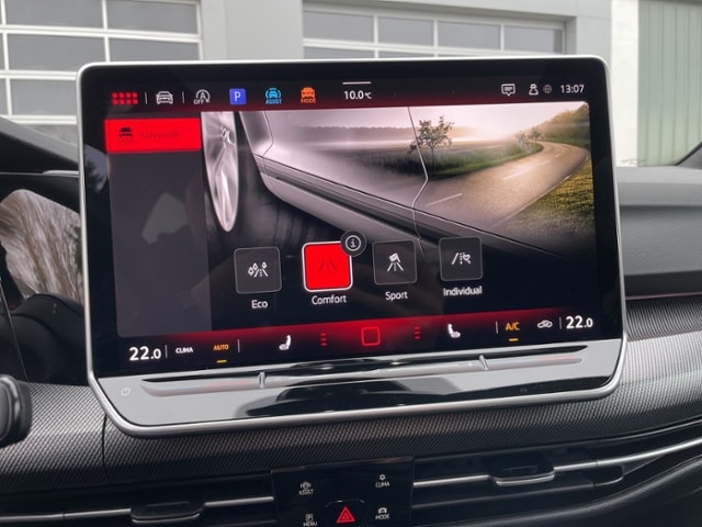 Volkswagen Golf 2.0 TSI DSG Golf VIII