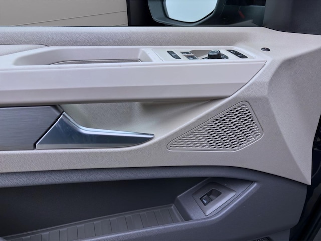 Volkswagen Multivan 2.0 TDI DSG Lang Life T7