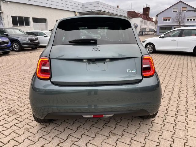 Fiat 500e Elektro Giorgio Armani Collector's Edition