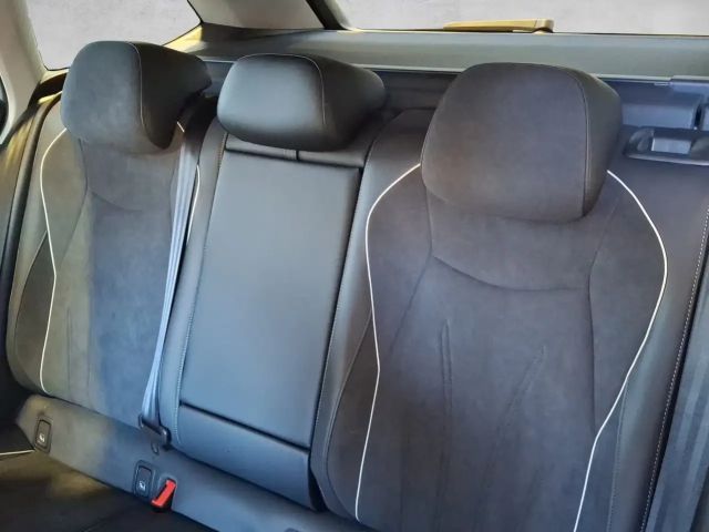 Volkswagen Passat 4Motion Business DSG Variant