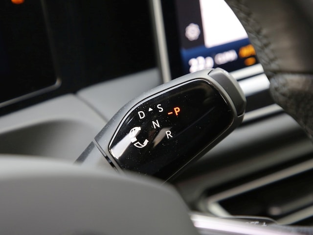 Volkswagen Tiguan 2.0 TSI R-Line Style