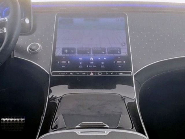 Mercedes-Benz EQE 350 Sedan