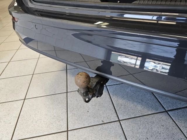 Volkswagen Golf Life Variant