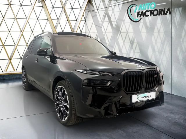 BMW X7 M60i