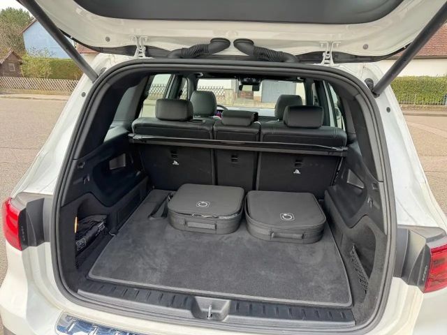 Mercedes-Benz EQB 300 4MATIC Progressive