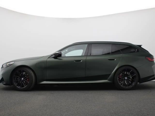 BMW M5 FROZEN DEEP GREEN - UNIEK - 40 GRAM CO2