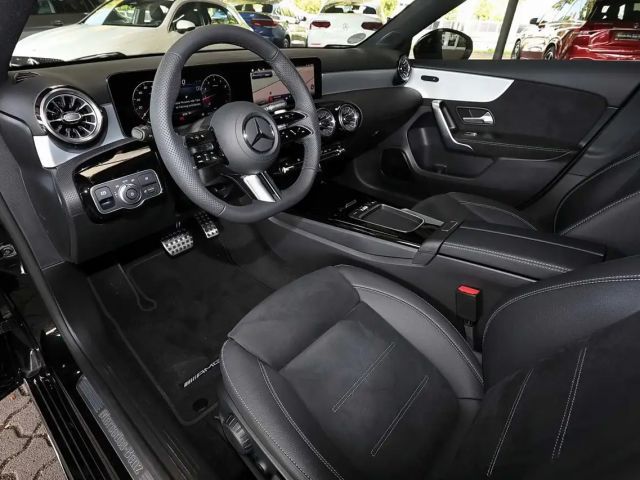 Mercedes-Benz A 200 AMG Line