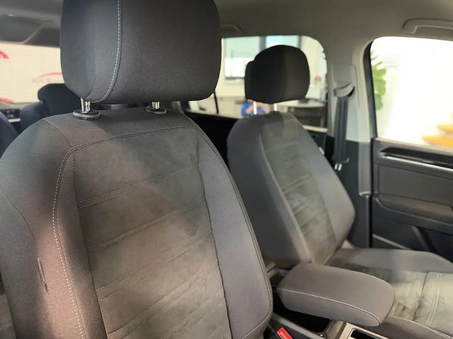 Volkswagen Touran DSG Highline R-Line