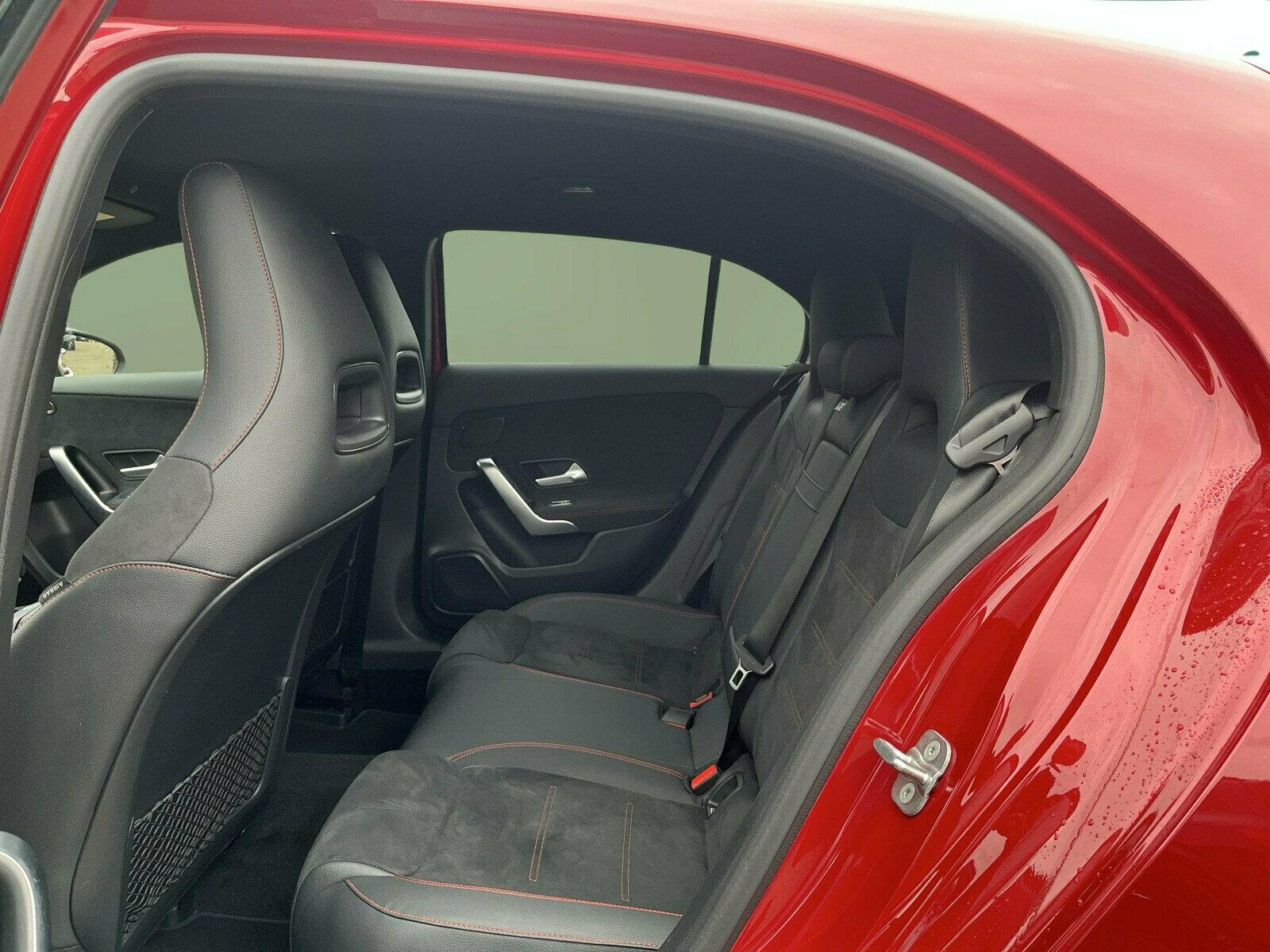 Mercedes-Benz A 250 A 250 e AMG Line