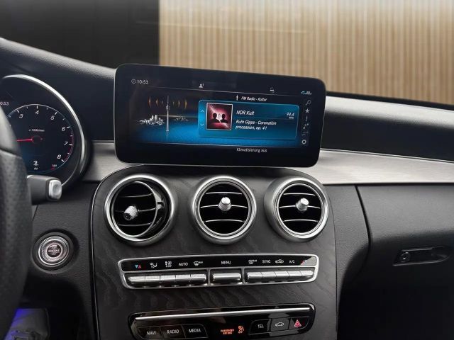 Mercedes-Benz C 180 AMG Line Sedan