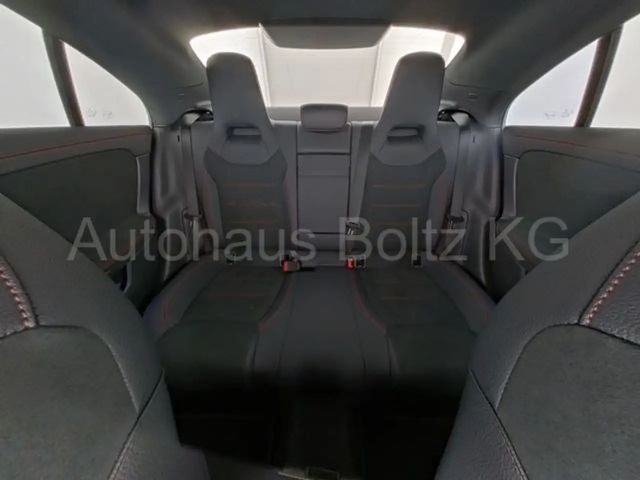 Mercedes-Benz CLA 200 AMG Line Coupé