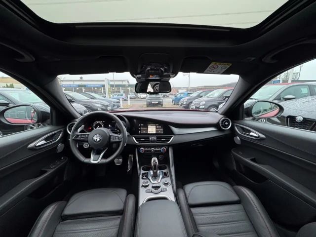 Alfa Romeo Giulia Competizione+SCHIEBEDACH+HARMAN+LEDER+BREMBO+