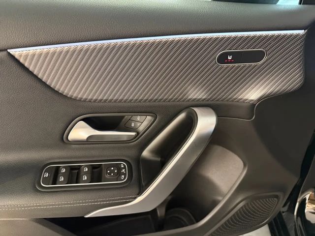 Mercedes-Benz A 180 A 180 d