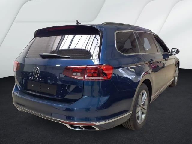 Volkswagen Passat 1.5 TSI Business DSG R-Line