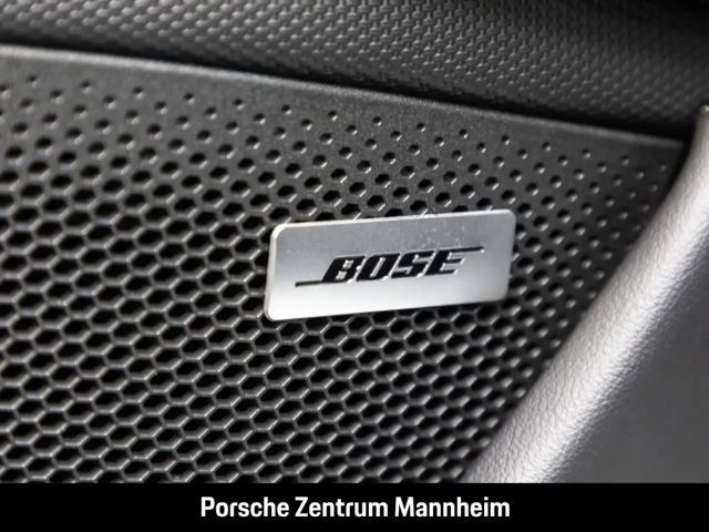 Porsche Taycan 4 Cross Turismo