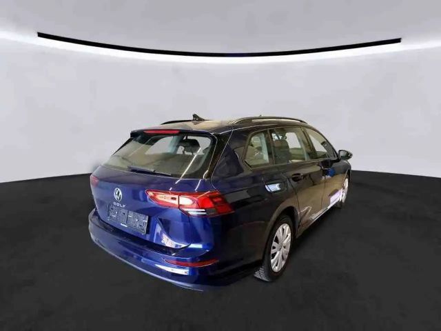 Volkswagen Golf 1.5 eTSI DSG Life Variant