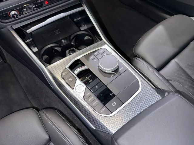 BMW 320 320d M-Sport Sedan