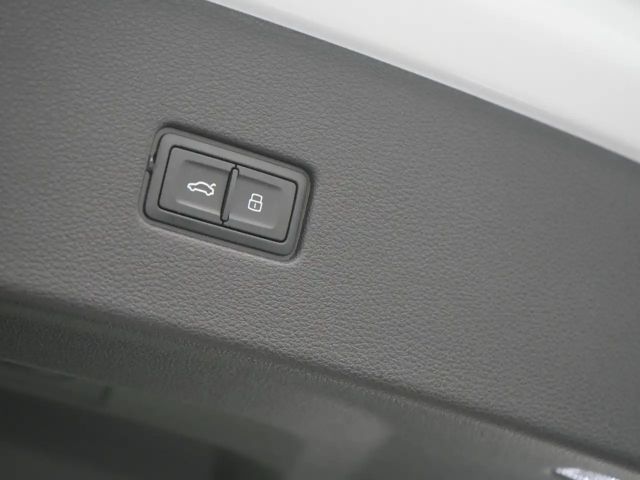 Audi Q8 e MATRIX RAUTE LUFT AHK LEDER B&O ACC MEMO