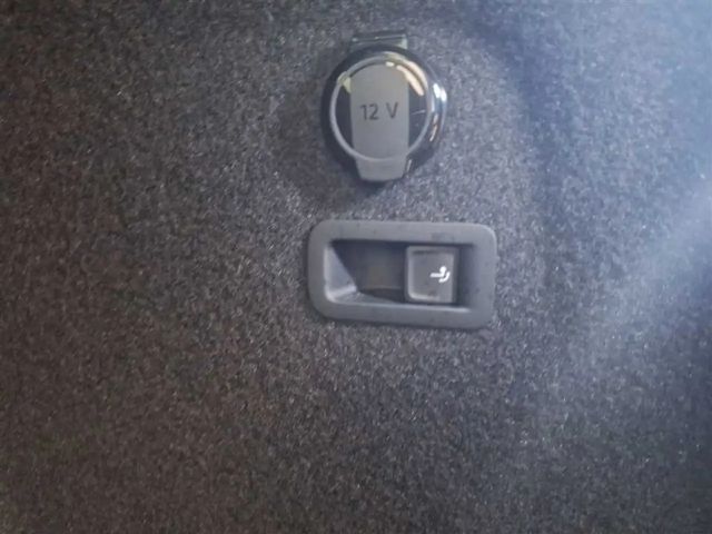 Volkswagen Golf 2.0 TSI DSG R-Line