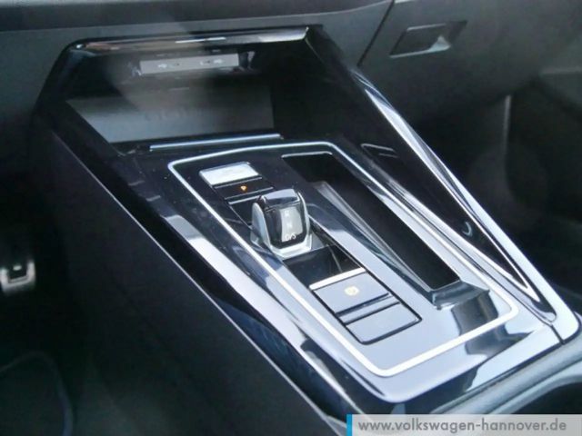 Volkswagen Golf 2.0 TSI DSG Golf VIII