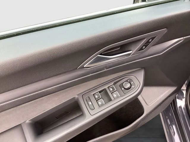 Volkswagen Golf DSG Style Variant