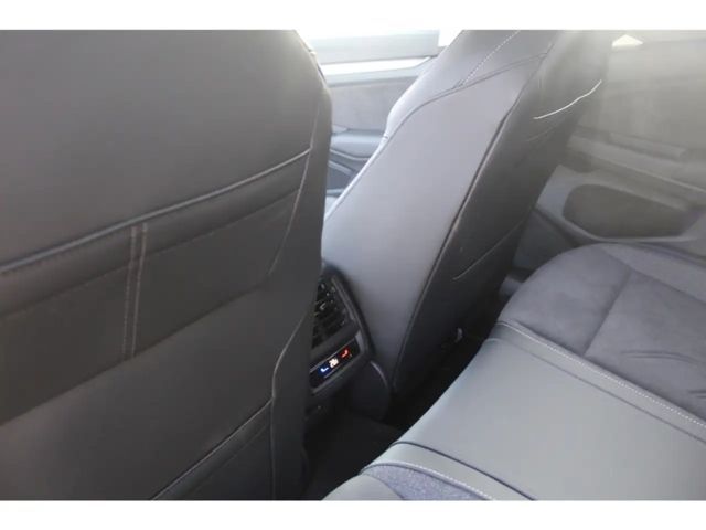 Volkswagen Golf 1.5 TSI DSG Style