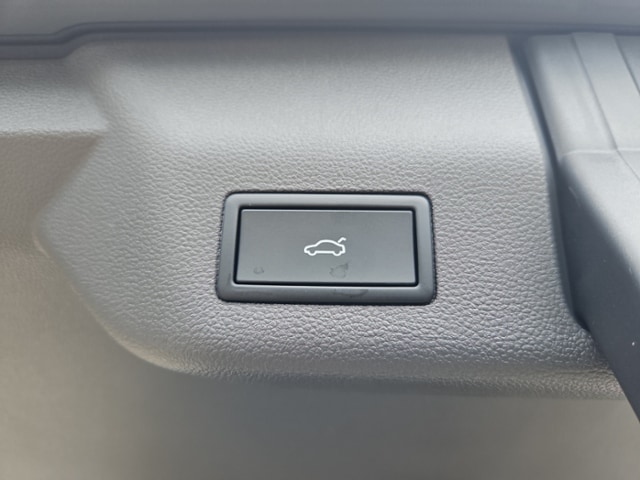 Volkswagen Multivan 2.0 TDI Lang T7