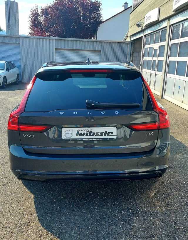 Volvo V90 Dark Plus
