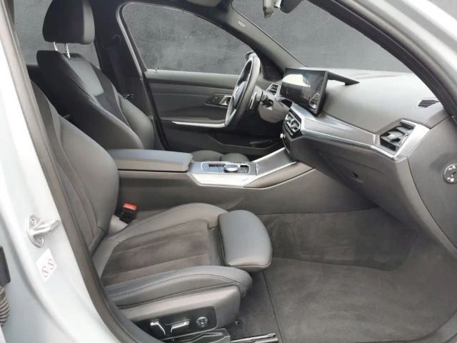 BMW 330 330e M-Sport Touring xDrive