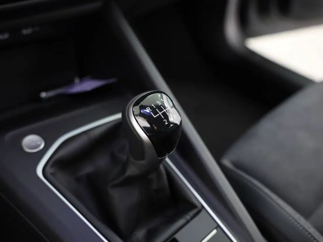 Volkswagen Golf Rabbit TSI