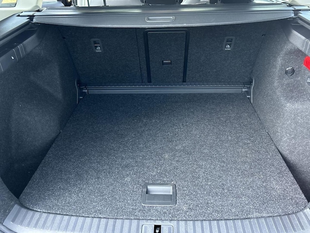 Skoda Enyaq Navi AHK Panorama LED SHZ Klima RFK PDC