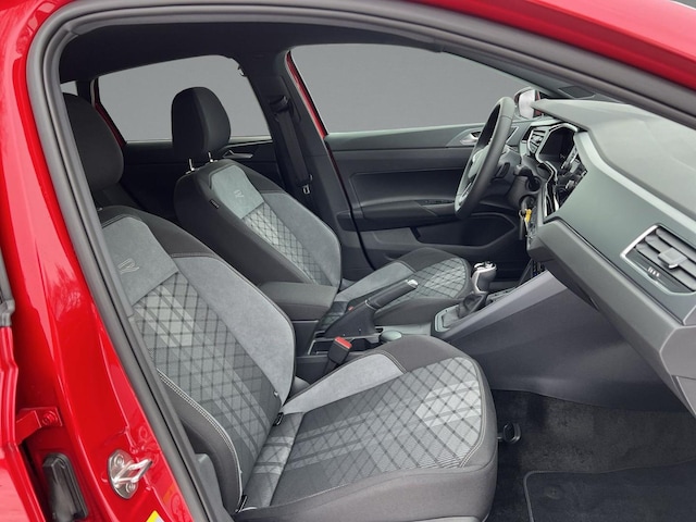 Volkswagen Polo 1.0 TSI DSG R-Line