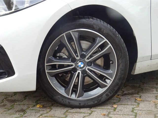 BMW 118 118i Sedan Sport Line
