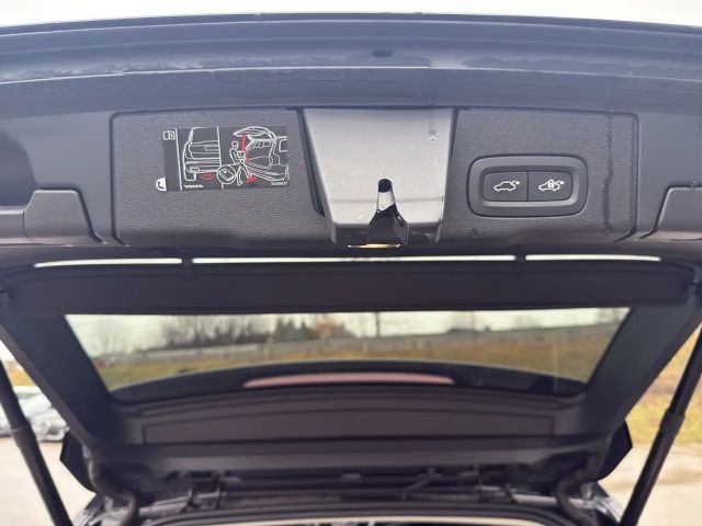 Volvo XC60 AWD Momentum