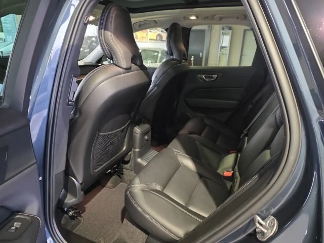 Volvo XC60 AWD Dark Plus Recharge T6