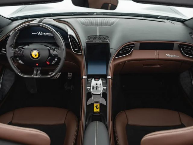 Ferrari Roma Spider