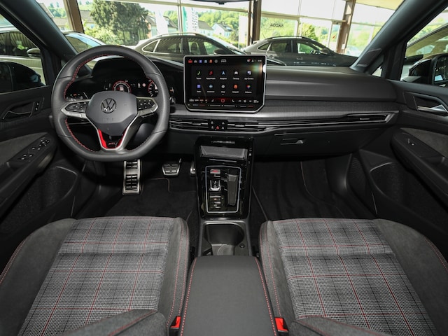 Volkswagen Golf 2.0 TSI DSG Golf VIII