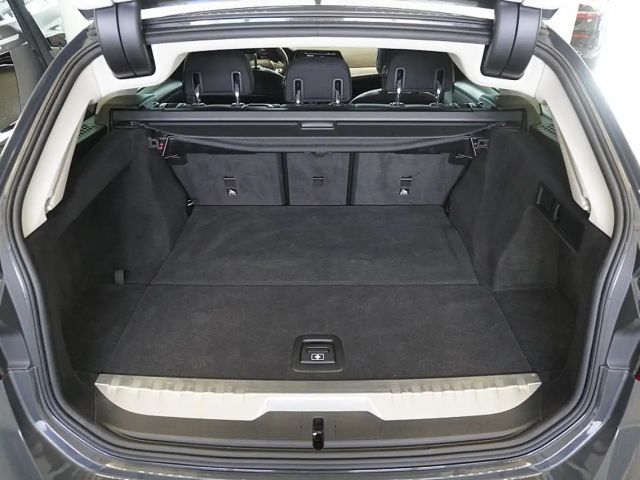 BMW 330 330e Touring xDrive