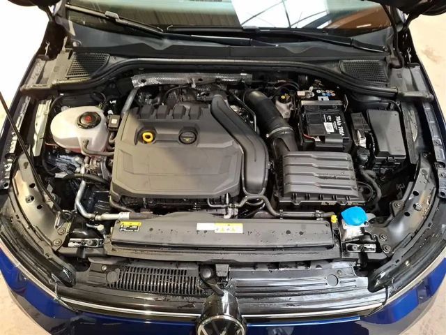 Volkswagen Golf 1.5 eTSI DSG Life