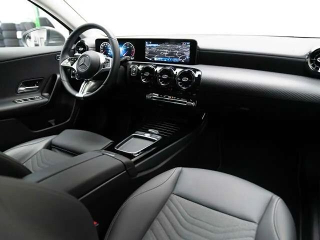 Mercedes-Benz A 200 A 200 d Hatchback