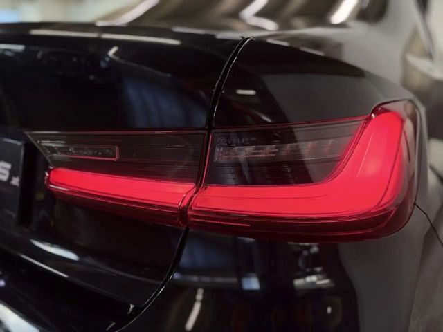 BMW 320 320d M-Sport Sedan